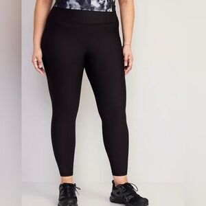 Old Navy Black High-Waisted PowerSoft 7/8 Pocket Leggings